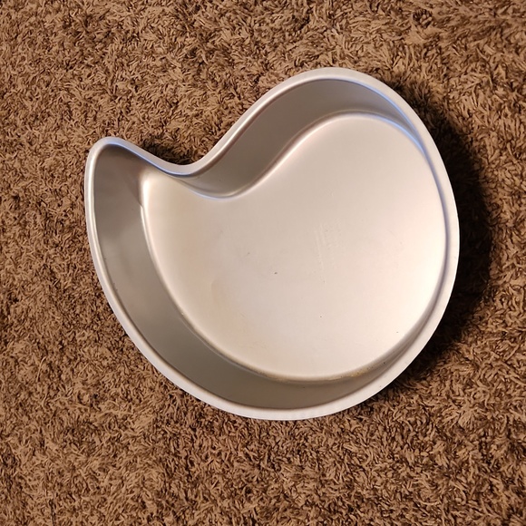 Wilton Perfect Paisley Curve-Shaped Cake Pan Set - Picture 7 of 13